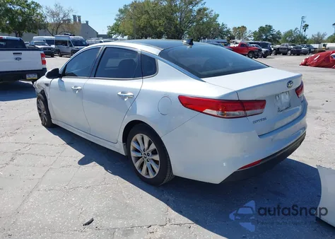 2016 Kia Optima Ex z USA, uszkodzony, nr VIN 5XXGU4L3XGG070078